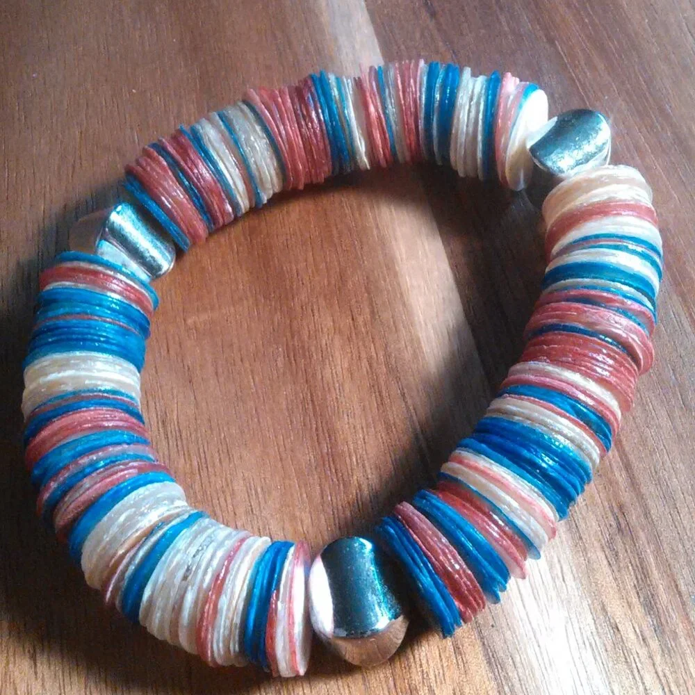 Multi Color Shell And Silvertone Beaded Stretch Bracelet